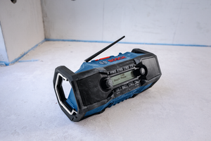 Bosch Professional GPB 18V-3 SC (C) Akku-Radio solo (06014A3300)