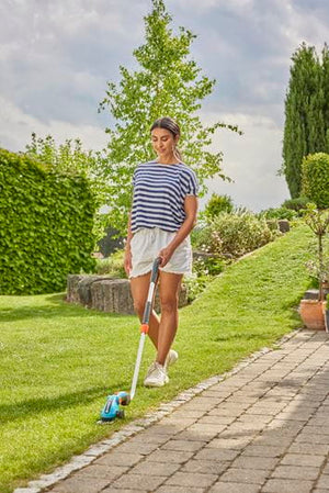 Gardena Set Akku-Grasschere ComfortCut Li + Stiel + Räder (9889-20)